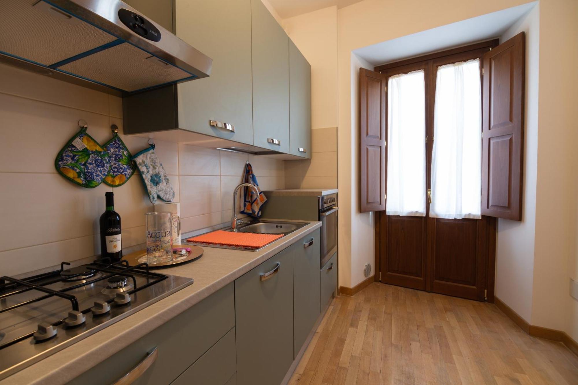 Apartamento Sotto La Torre LʼAquila Exterior foto